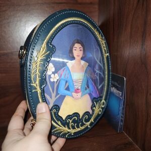 Disney Parks 2025 Lenticular Snow White And Evil Queen Crossbody Bag Purse